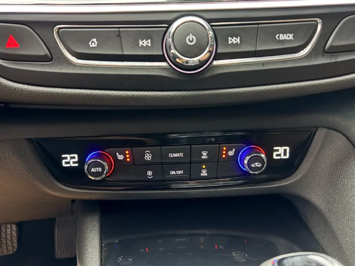 2019 Buick Regal 1.5T 170HP L4 9AT,autocango,china used car exporter,china ev exporter,chinese used car exporter,chinese used ev exporter