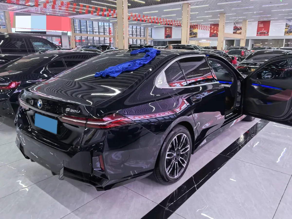 2025 BMW 5 Series 2.0T 258HP L4 8AT,autocango,china used car exporter,china ev exporter,chinese used car exporter,chinese used ev exporter