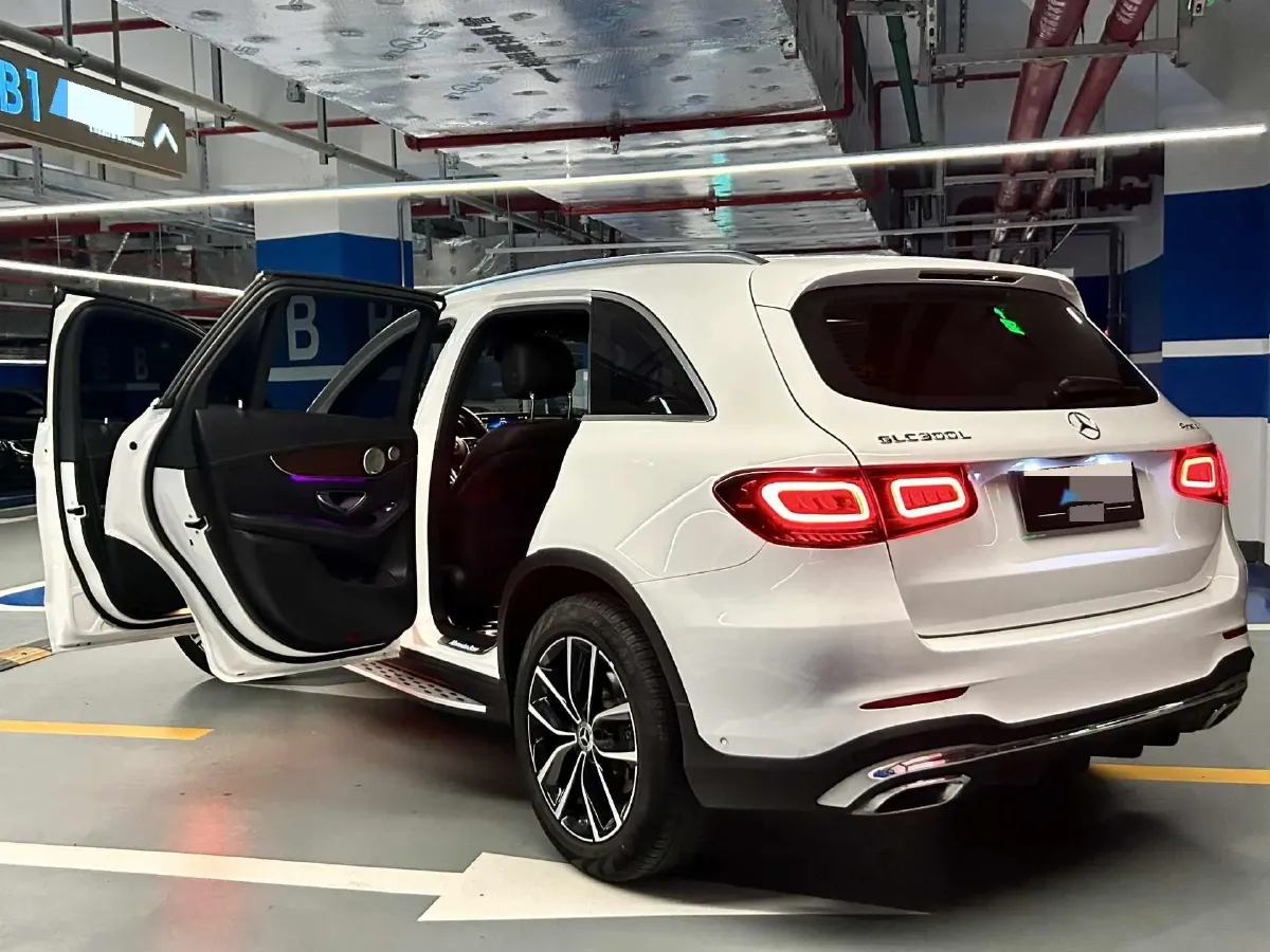 2021 Mercedes-Benz GLC Class 2.0T 258HP L4 9AT,autocango,china used car exporter,china ev exporter,chinese used car exporter,chinese used ev exporter