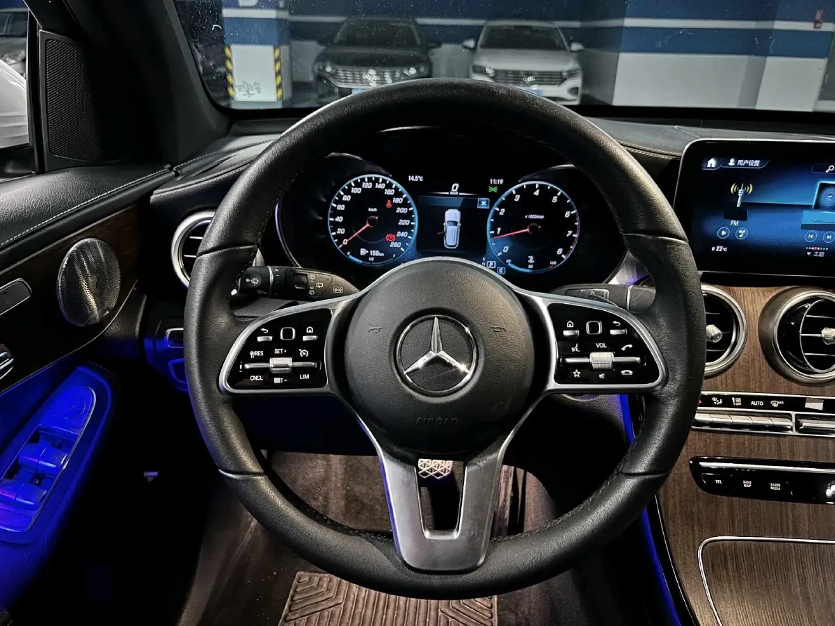 2021 Mercedes-Benz GLC Class 2.0T 258HP L4 9AT,autocango,china used car exporter,china ev exporter,chinese used car exporter,chinese used ev exporter