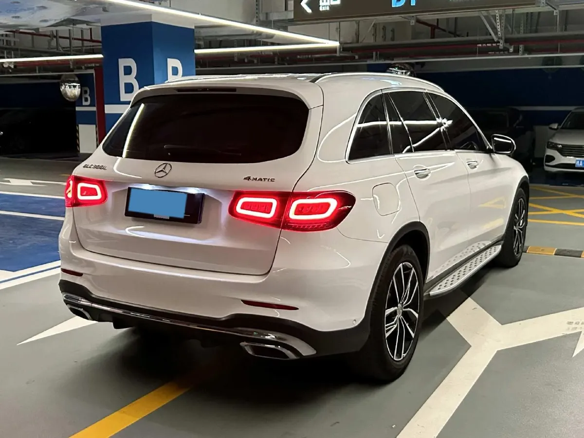 2021 Mercedes-Benz GLC Class 2.0T 258HP L4 9AT,autocango,china used car exporter,china ev exporter,chinese used car exporter,chinese used ev exporter
