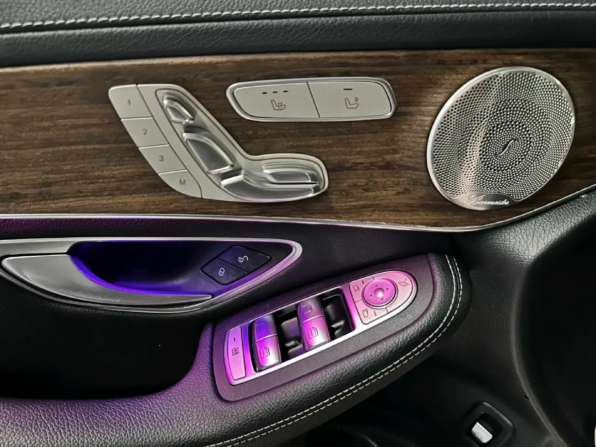 2021 Mercedes-Benz GLC Class 2.0T 258HP L4 9AT,autocango,china used car exporter,china ev exporter,chinese used car exporter,chinese used ev exporter