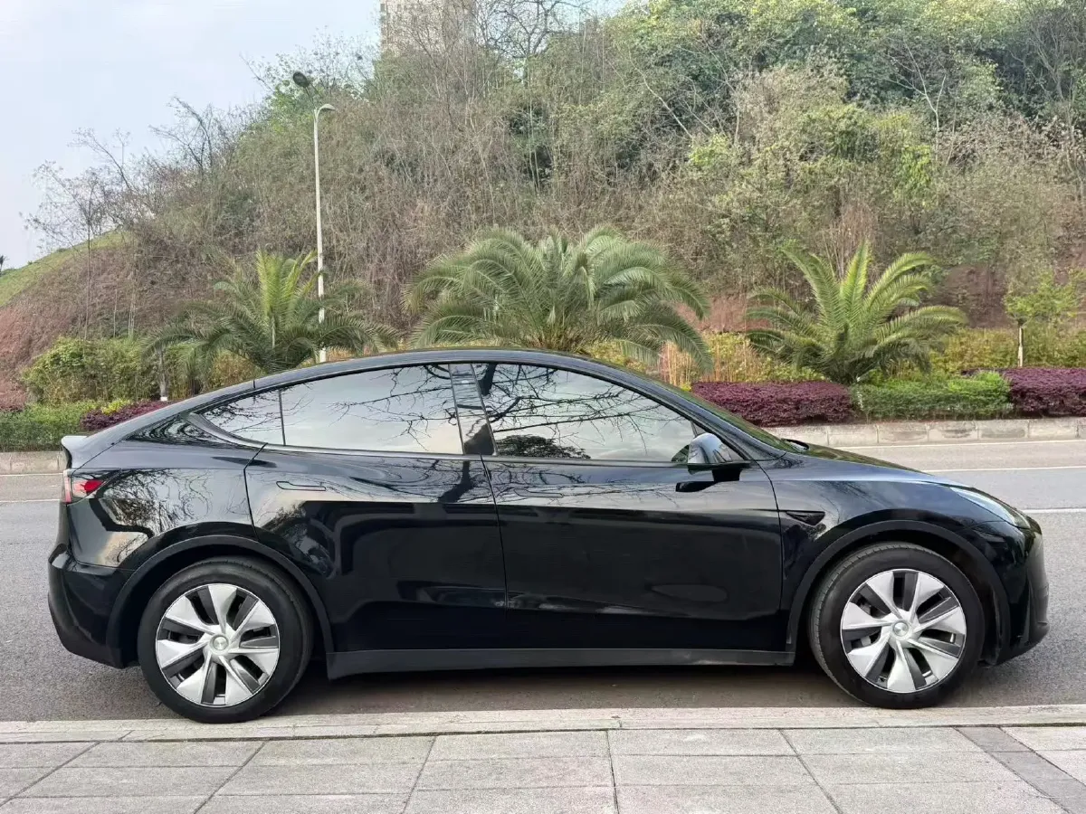 2022 Tesla Model Y BEV 60KWH,autocango,china used car exporter,china ev exporter,chinese used car exporter,chinese used ev exporter