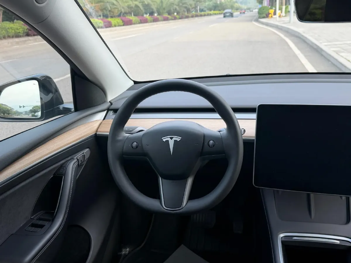 2022 Tesla Model Y BEV 60KWH,autocango,china used car exporter,china ev exporter,chinese used car exporter,chinese used ev exporter
