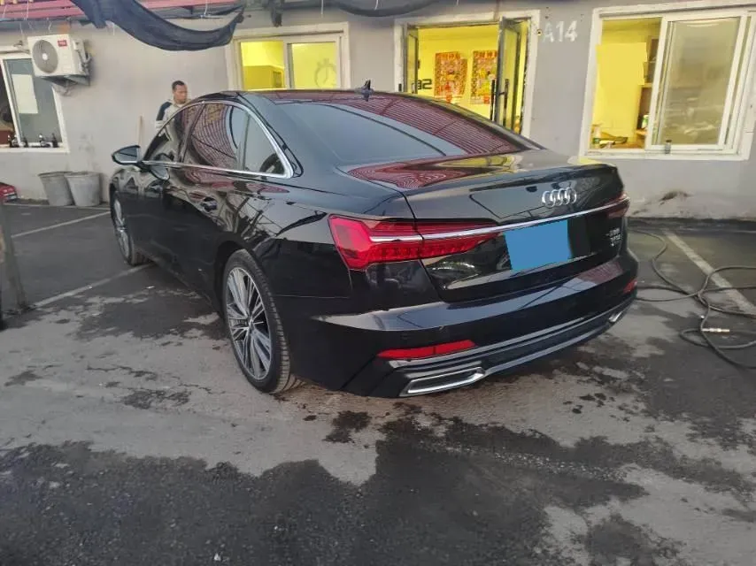 2020 Audi A6L 2.0T 224HP L4 7DCT,autocango,china used car exporter,china ev exporter,chinese used car exporter,chinese used ev exporter