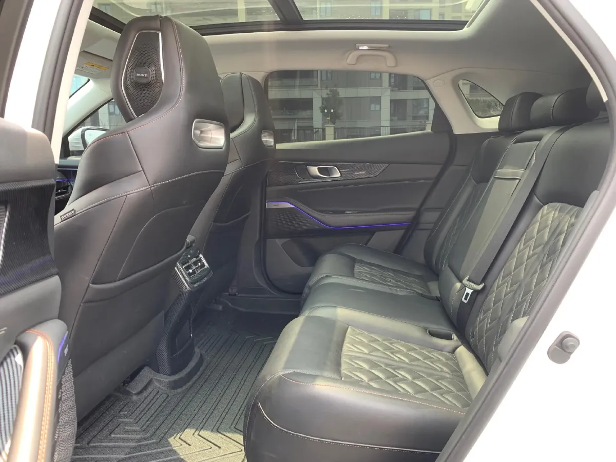 2021 ChangAn UNI-K 2.0T 233HP L4 8AT,autocango,china used car exporter,china ev exporter,chinese used car exporter,chinese used ev exporter