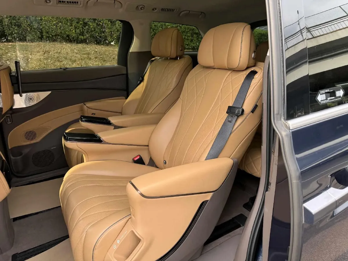 2024 Denza DenzaZ9GT 2.0T 207HP L4 E-CVT PHEV 38.5KWH,autocango,china used car exporter,china ev exporter,chinese used car exporter,chinese used ev exporter