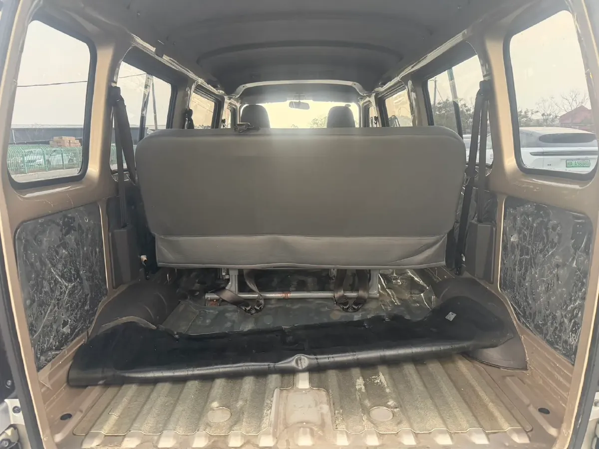 2021 WuLing RongGuang 1.5L 99HP L4 5MT,autocango,china used car exporter,china ev exporter,chinese used car exporter,chinese used ev exporter