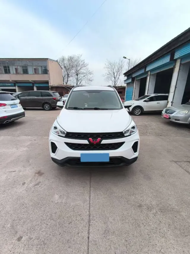 2019 WuLing HongGuang S3 1.5L 99HP L4 6MT,autocango,china used car exporter,china ev exporter,chinese used car exporter,chinese used ev exporter