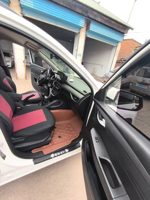 2019 WuLing HongGuang S3 1.5L 99HP L4 6MT,autocango,china used car exporter,china ev exporter,chinese used car exporter,chinese used ev exporter