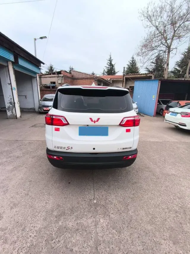 2019 WuLing HongGuang S3 1.5L 99HP L4 6MT,autocango,china used car exporter,china ev exporter,chinese used car exporter,chinese used ev exporter