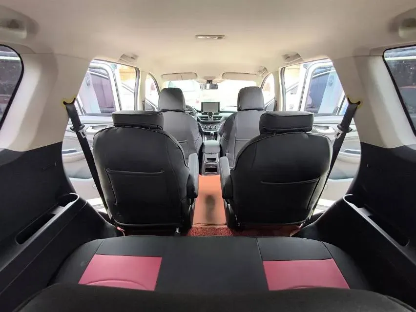 2019 WuLing HongGuang S3 1.5L 99HP L4 6MT,autocango,china used car exporter,china ev exporter,chinese used car exporter,chinese used ev exporter