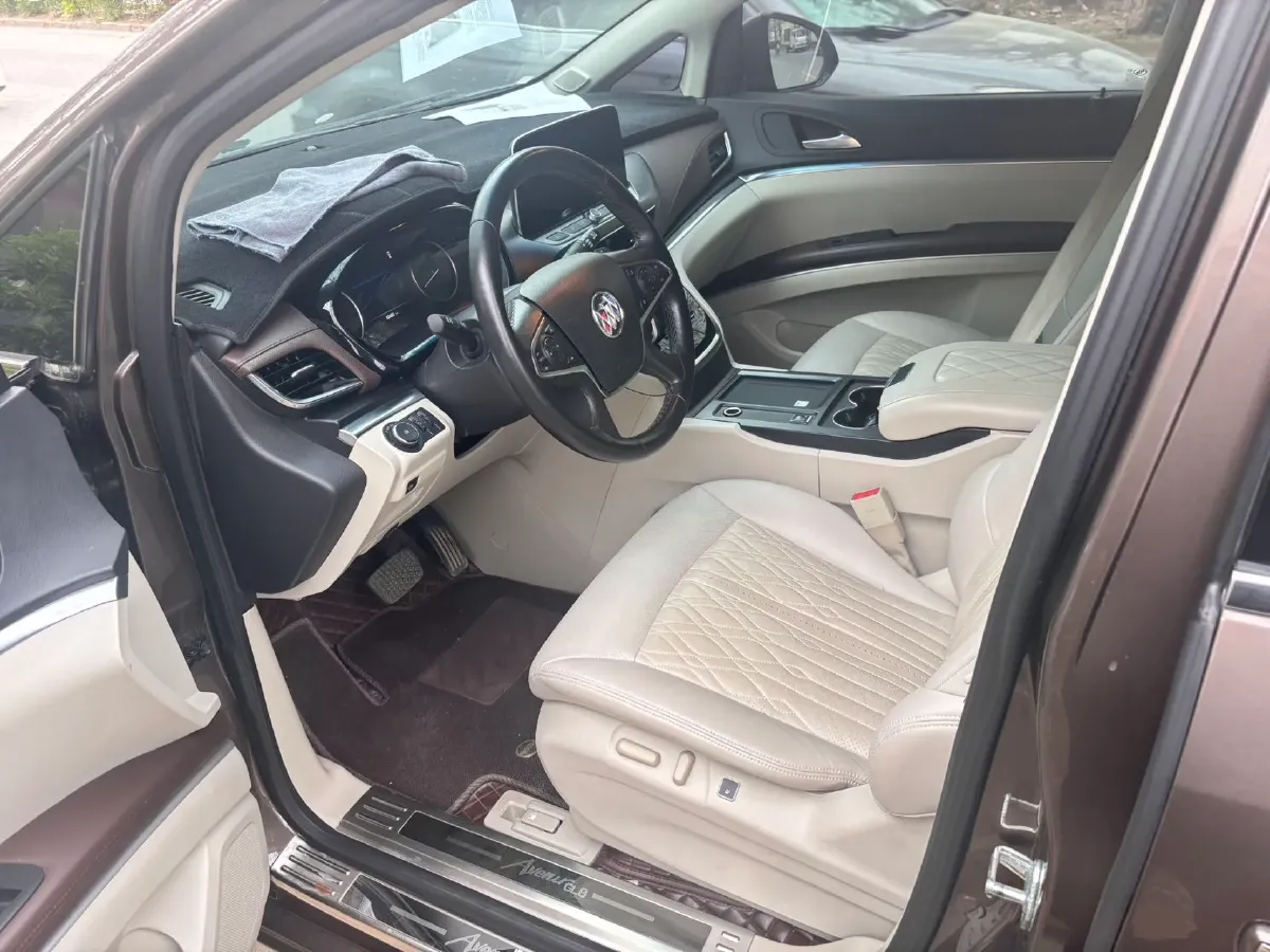 2021 Buick GL8 2.0T 237HP L4 9AT,autocango,china used car exporter,china ev exporter,chinese used car exporter,chinese used ev exporter