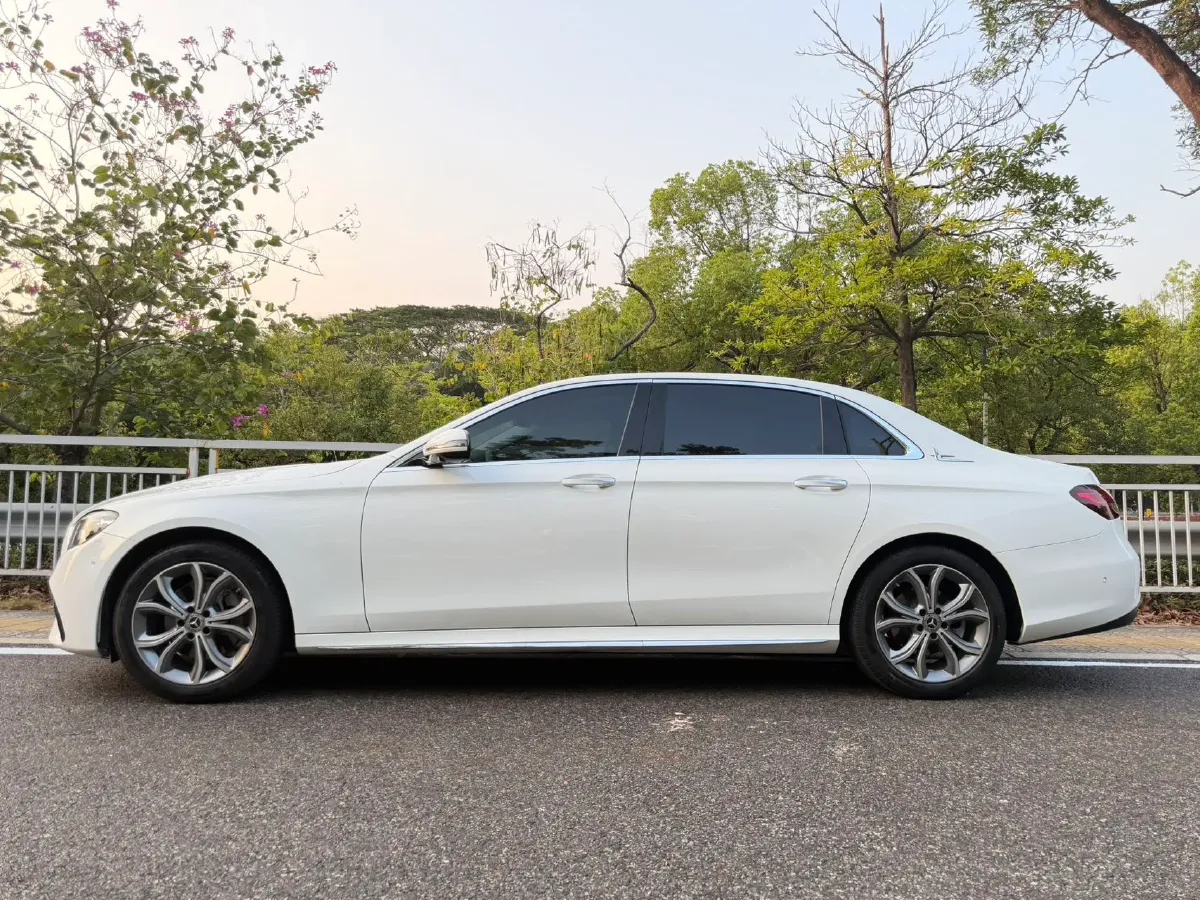 2021 Mercedes-Benz E Class 2.0T 258HP L4 9AT,autocango,china used car exporter,china ev exporter,chinese used car exporter,chinese used ev exporter