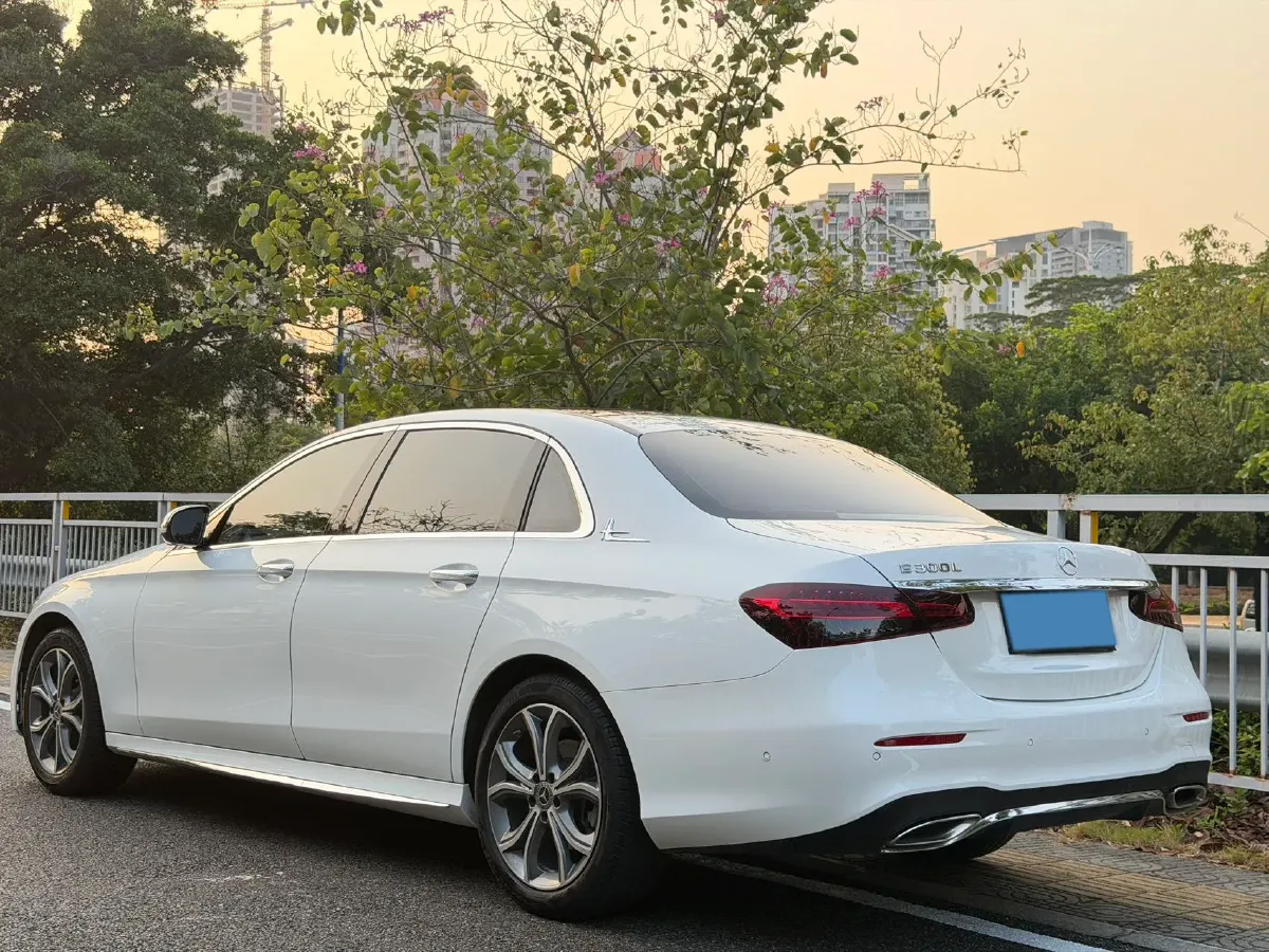 2021 Mercedes-Benz E Class 2.0T 258HP L4 9AT,autocango,china used car exporter,china ev exporter,chinese used car exporter,chinese used ev exporter