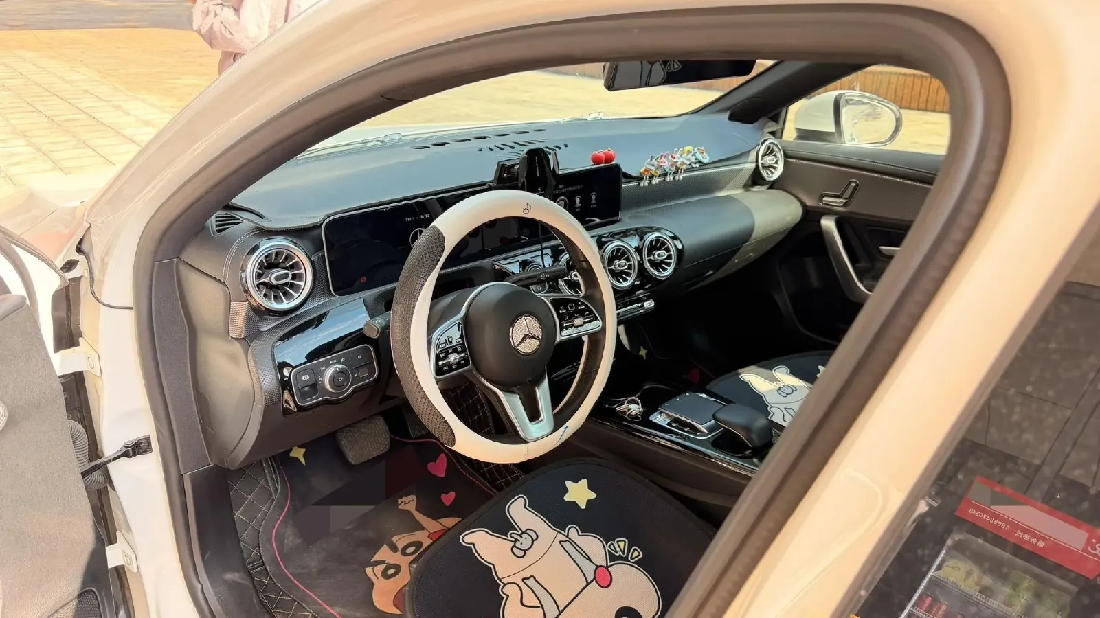 2020 Mercedes-Benz A Class 1.3T 163HP L4 7DCT,autocango,china used car exporter,china ev exporter,chinese used car exporter,chinese used ev exporter