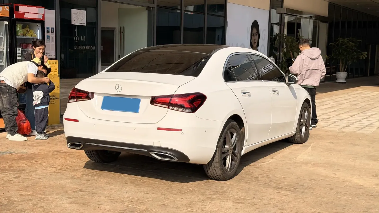 2020 Mercedes-Benz A Class 1.3T 163HP L4 7DCT,autocango,china used car exporter,china ev exporter,chinese used car exporter,chinese used ev exporter