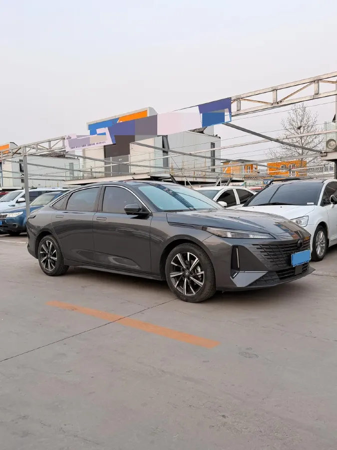 2023 ChangAn Oshan Z6 1.5T 188HP L4 7DCT,autocango,china used car exporter,china ev exporter,chinese used car exporter,chinese used ev exporter