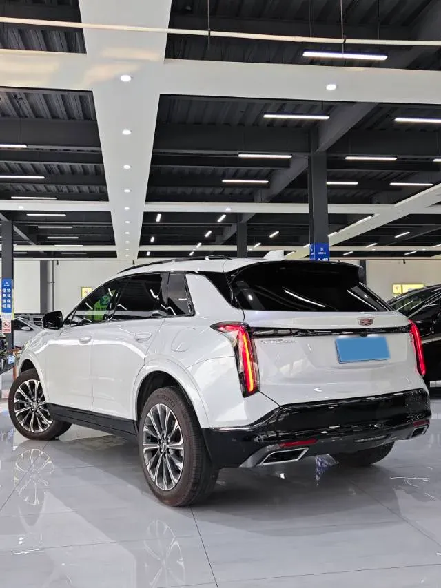 2025 Cadillac XT5 2.0T 237HP L4 9AT,autocango,china used car exporter,china ev exporter,chinese used car exporter,chinese used ev exporter