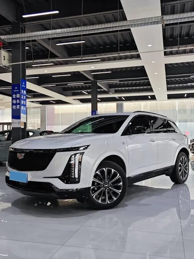 2025 Cadillac XT5 2.0T 237HP L4 9AT,autocango,china used car exporter,china ev exporter,chinese used car exporter,chinese used ev exporter