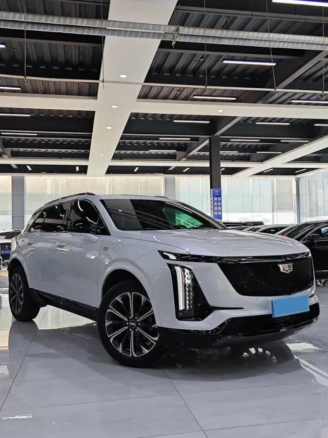 2025 Cadillac XT5 2.0T 237HP L4 9AT,autocango,china used car exporter,china ev exporter,chinese used car exporter,chinese used ev exporter