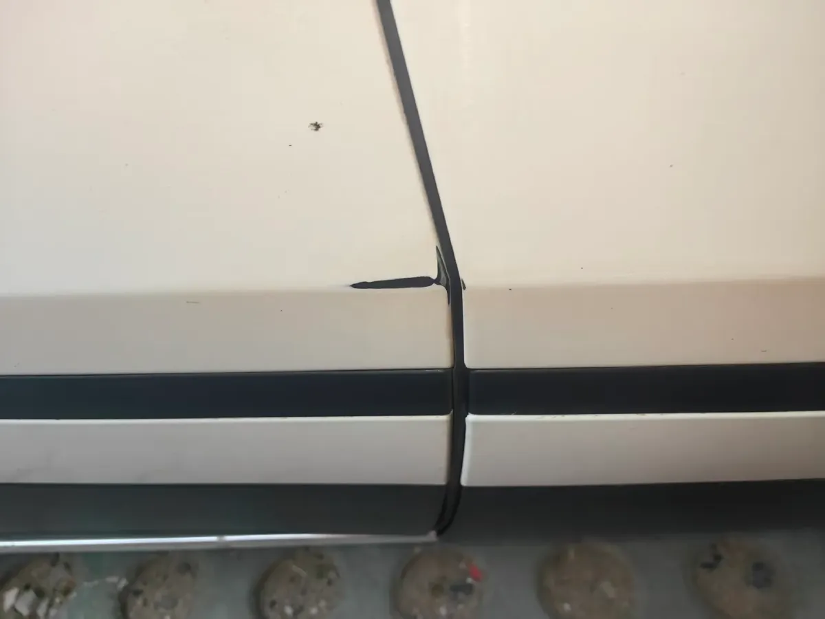 2018 Land Rover Discovery 2.0T 300HP L4 8AT,autocango,china used car exporter,china ev exporter,chinese used car exporter,chinese used ev exporter