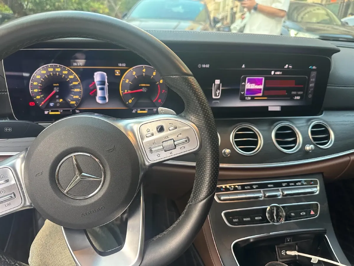 2020 Mercedes-Benz E Class 2.0T 258HP L4 9AT,autocango,china used car exporter,china ev exporter,chinese used car exporter,chinese used ev exporter