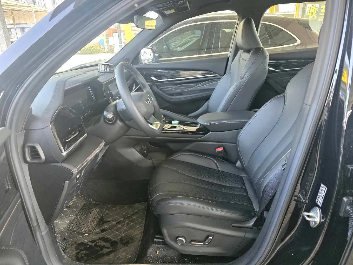 2024 Geely Monjaro 2.0T 218HP L4 7DCT,autocango,china used car exporter,china ev exporter,chinese used car exporter,chinese used ev exporter