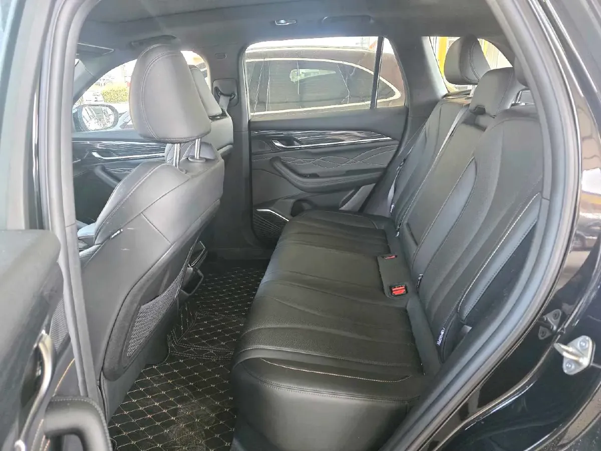 2024 Geely Monjaro 2.0T 218HP L4 7DCT,autocango,china used car exporter,china ev exporter,chinese used car exporter,chinese used ev exporter