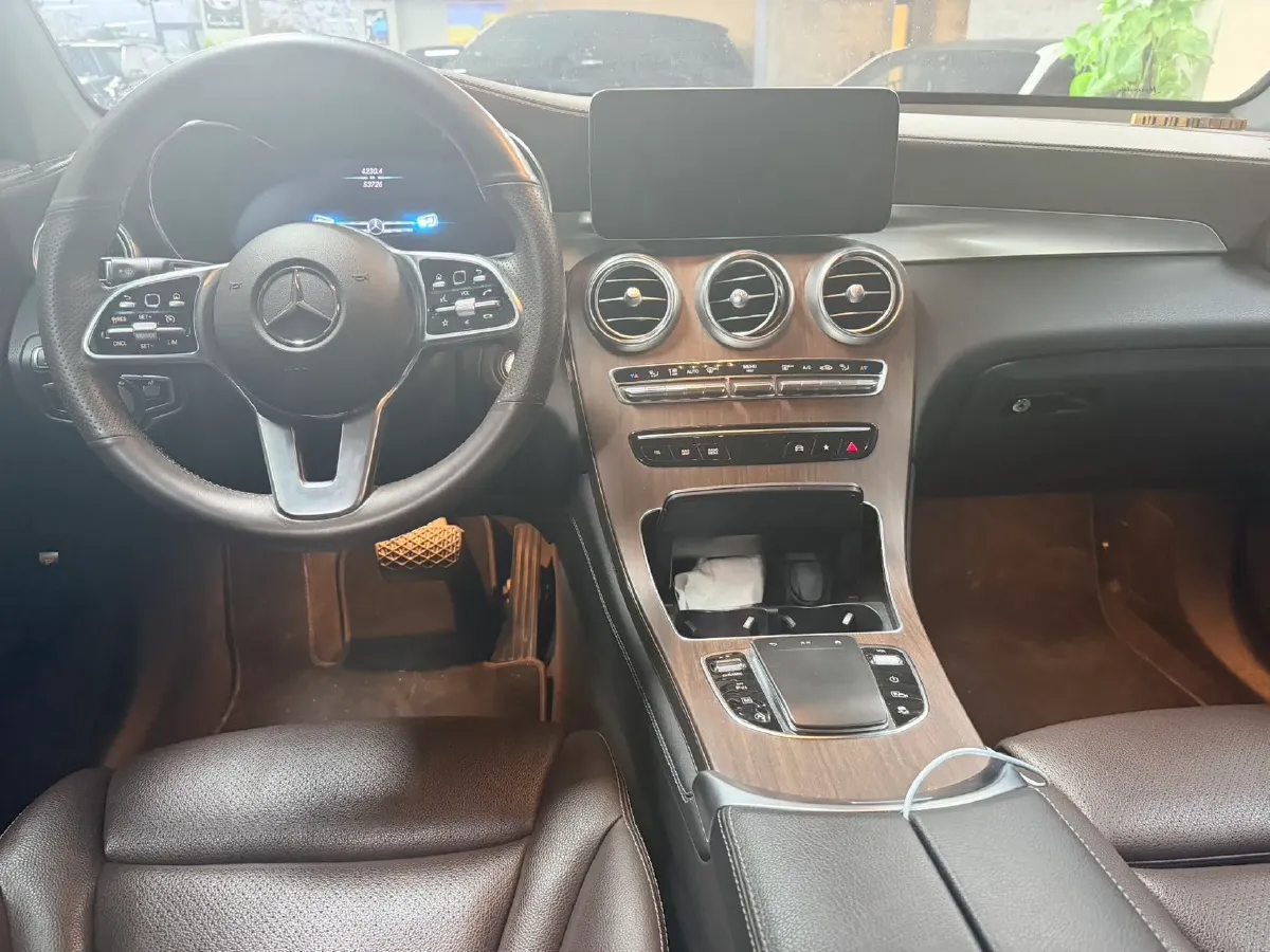 2020 Mercedes-Benz GLC Class 2.0T 258HP L4 9AT,autocango,china used car exporter,china ev exporter,chinese used car exporter,chinese used ev exporter