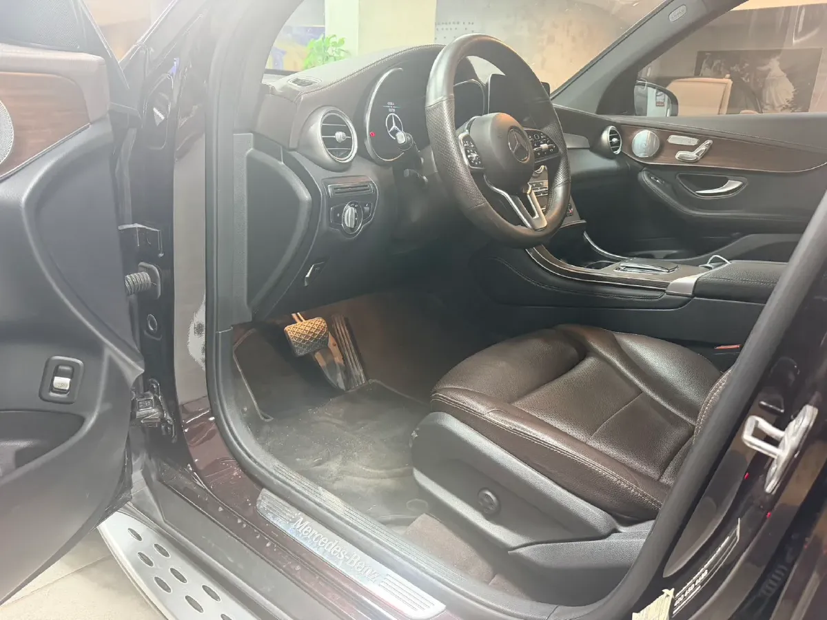 2020 Mercedes-Benz GLC Class 2.0T 258HP L4 9AT,autocango,china used car exporter,china ev exporter,chinese used car exporter,chinese used ev exporter