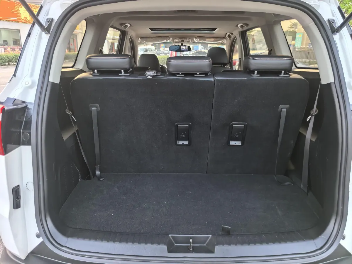 2019 WuLing HongGuang S3 1.5L 112HP L4 6MT,autocango,china used car exporter,china ev exporter,chinese used car exporter,chinese used ev exporter