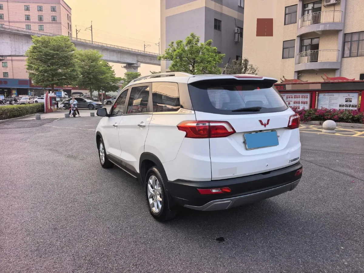 2019 WuLing HongGuang S3 1.5L 112HP L4 6MT,autocango,china used car exporter,china ev exporter,chinese used car exporter,chinese used ev exporter