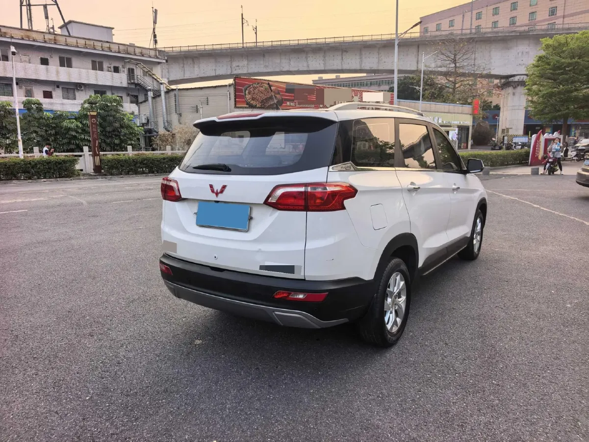 2019 WuLing HongGuang S3 1.5L 112HP L4 6MT,autocango,china used car exporter,china ev exporter,chinese used car exporter,chinese used ev exporter