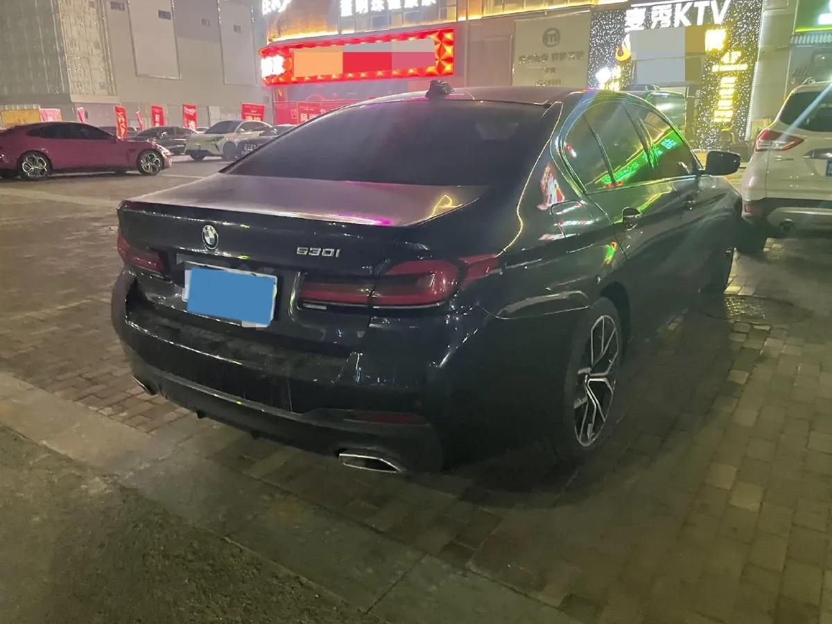 2022 BMW 5 Series 2.0T 252HP L4 8AT,autocango,china used car exporter,china ev exporter,chinese used car exporter,chinese used ev exporter