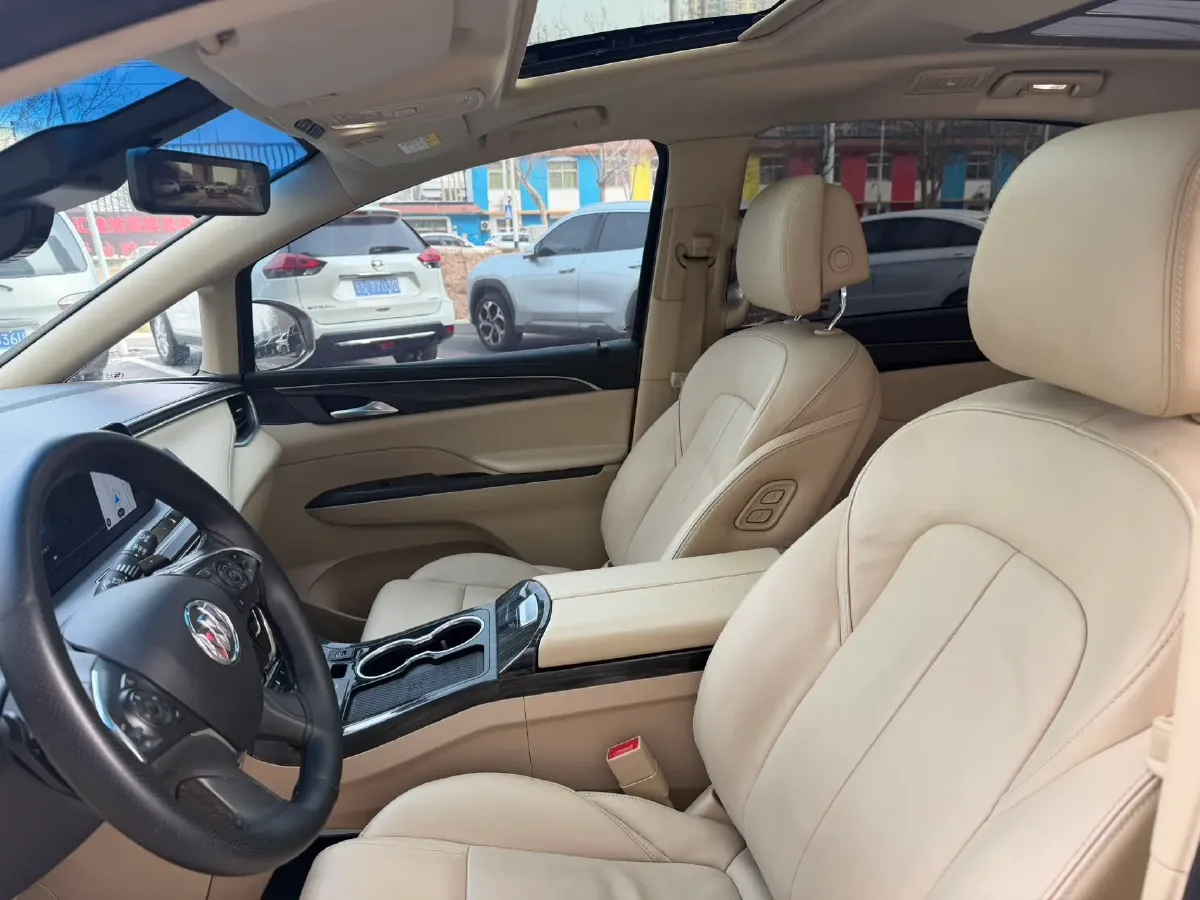 2022 Buick GL8 2.0T 237HP L4 9AT,autocango,china used car exporter,china ev exporter,chinese used car exporter,chinese used ev exporter