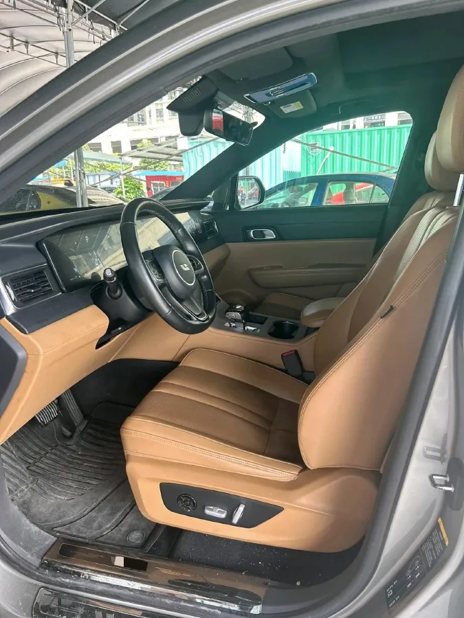 2020 Li ONE Range Extended 131HP REEV 40.5KWH,autocango,china used car exporter,china ev exporter,chinese used car exporter,chinese used ev exporter