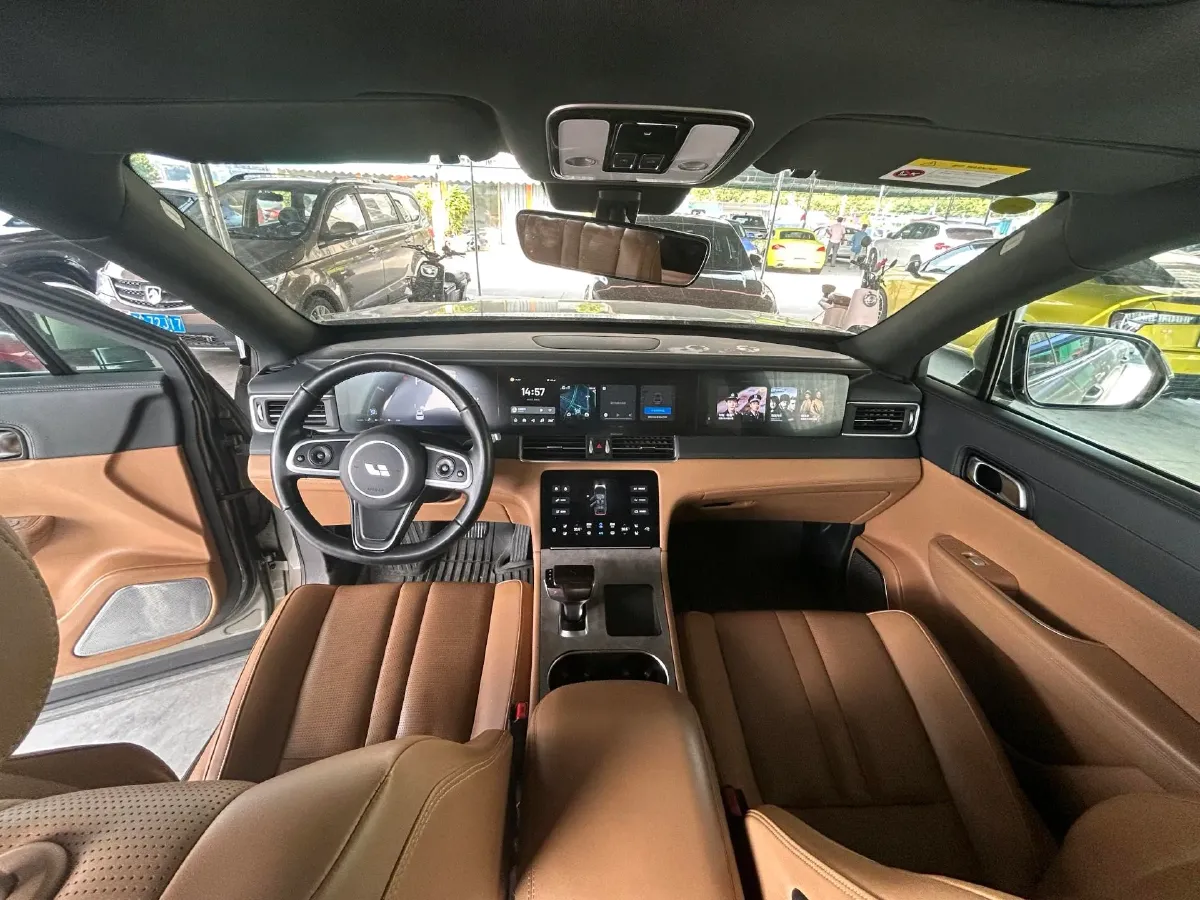 2020 Li ONE Range Extended 131HP REEV 40.5KWH,autocango,china used car exporter,china ev exporter,chinese used car exporter,chinese used ev exporter