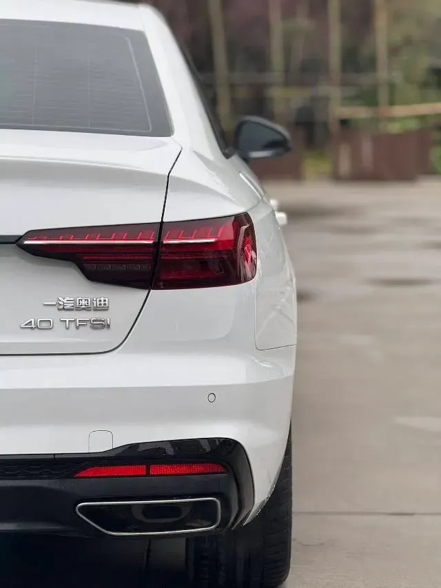 2023 Audi A4L 2.0T 190HP L4 7DCT,autocango,china used car exporter,china ev exporter,chinese used car exporter,chinese used ev exporter