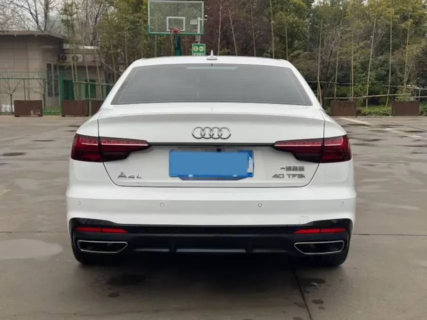 2023 Audi A4L 2.0T 190HP L4 7DCT,autocango,china used car exporter,china ev exporter,chinese used car exporter,chinese used ev exporter