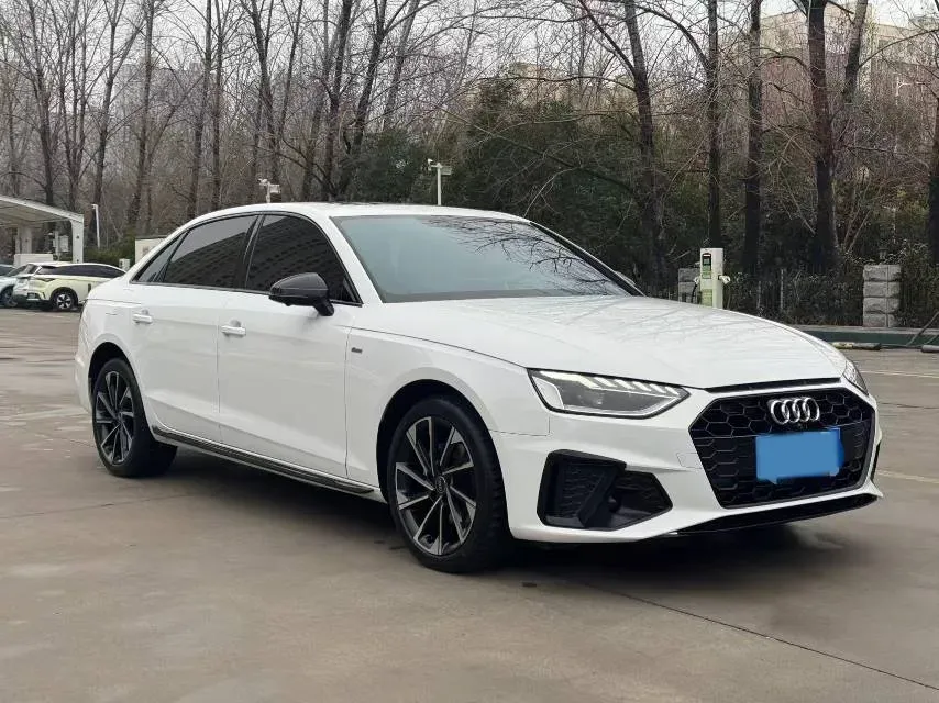 2023 Audi A4L 2.0T 190HP L4 7DCT,autocango,china used car exporter,china ev exporter,chinese used car exporter,chinese used ev exporter