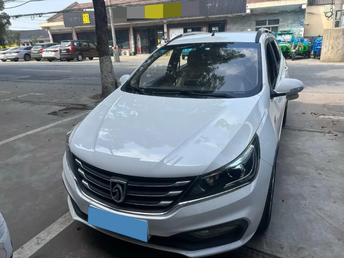 2017 BaoJun 310W 1.5L 112HP L4 6MT,autocango,china used car exporter,china ev exporter,chinese used car exporter,chinese used ev exporter