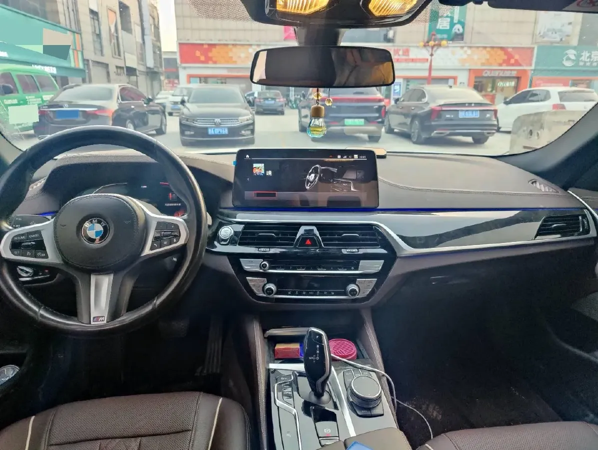 2021 BMW 5 Series 2.0T 184HP L4 8AT,autocango,china used car exporter,china ev exporter,chinese used car exporter,chinese used ev exporter