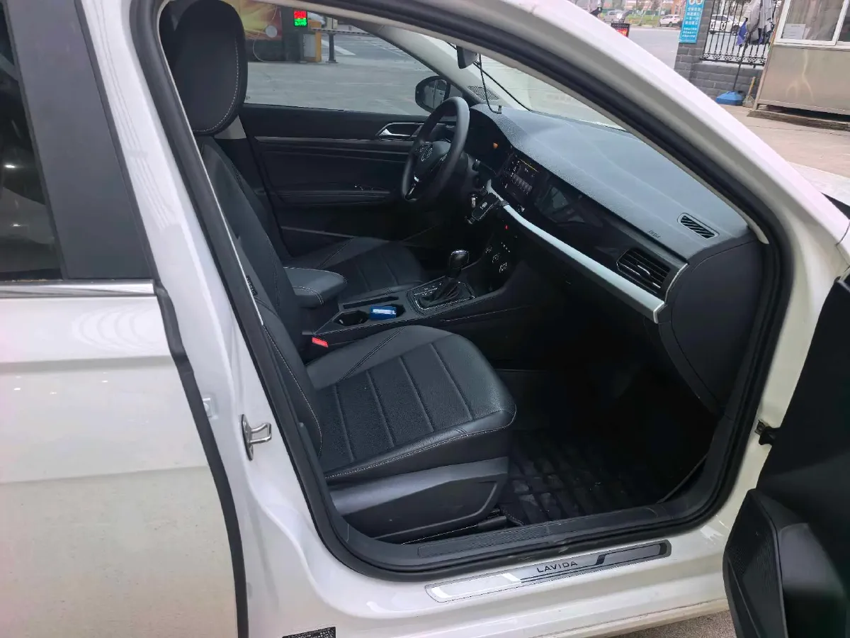 2021 Volkswagen Lavida 1.5L 113HP L4 6AT,autocango,china used car exporter,china ev exporter,chinese used car exporter,chinese used ev exporter