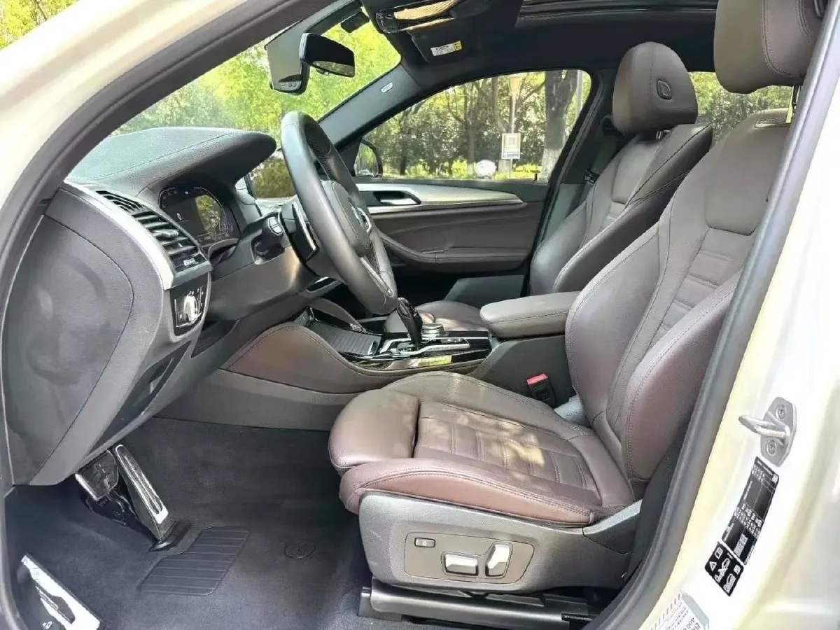 2021 BMW X4 2.0T 184HP L4 8AT,autocango,china used car exporter,china ev exporter,chinese used car exporter,chinese used ev exporter