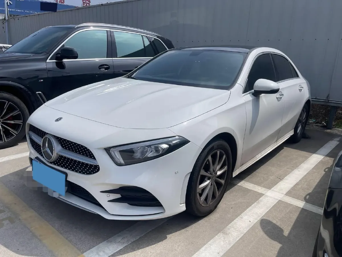 2021 Mercedes-Benz A Class 1.3T 163HP L4 7DCT,autocango,china used car exporter,china ev exporter,chinese used car exporter,chinese used ev exporter