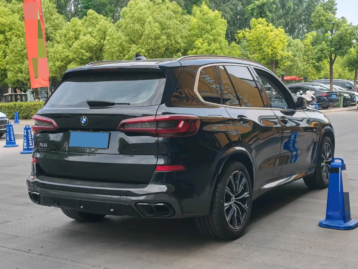 2021 BMW X5 2.0T 265HP L4 8AT,autocango,china used car exporter,china ev exporter,chinese used car exporter,chinese used ev exporter