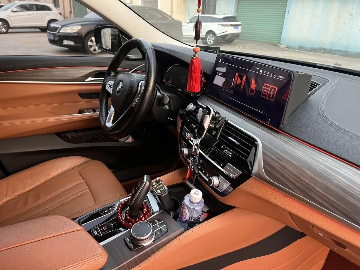 2021 BMW 6 Series GT 2.0T 258HP L4 8AT,autocango,china used car exporter,china ev exporter,chinese used car exporter,chinese used ev exporter