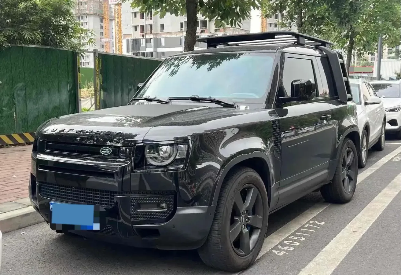 2022 Land Rover Defender 2.0T 300HP L4 8AT,autocango,china used car exporter,china ev exporter,chinese used car exporter,chinese used ev exporter