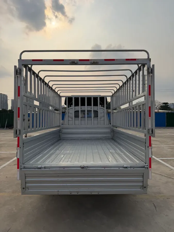 2023 WuLing RongGuang New Truck 2.0L 136HP L4 5MT,autocango,china used car exporter,china ev exporter,chinese used car exporter,chinese used ev exporter